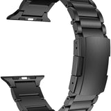 Curea metalică din Titan Apple Watch